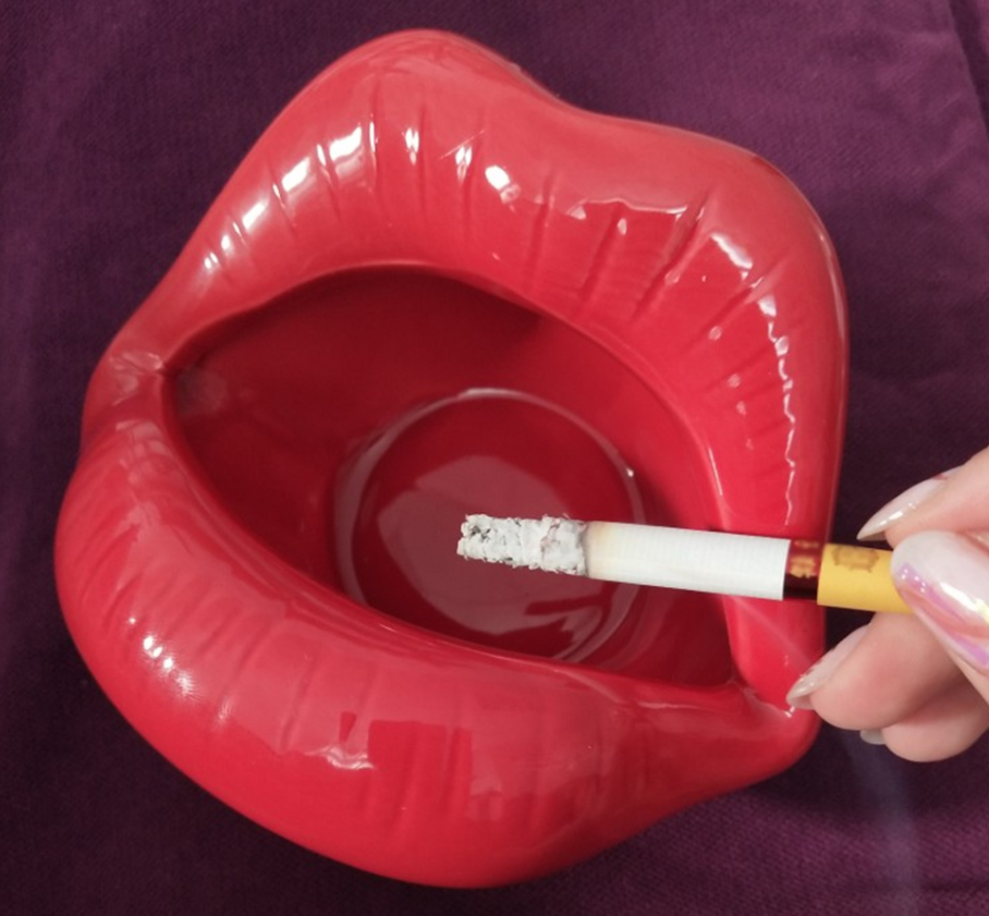 Cendrier lèvres sexy en céramique